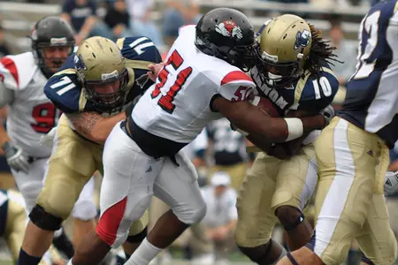 Teniola Earns Gardner-Webb University's Most Outstanding Male Graduate Medal During Fall Commencement Image