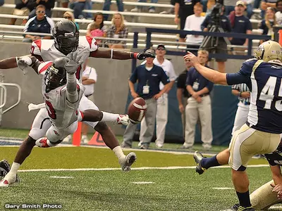 Runnin' Bulldogs Top Akron, 38-37, In Overtime Saturday Image