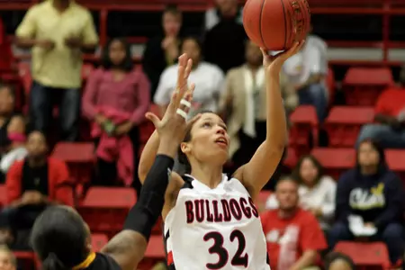 GWU Freshman Scanlon Pours in a Career High 19 Points in 58-50 Home Loss to Wofford Image