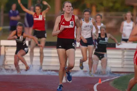 Three School Records Fall at 49er Classic Image