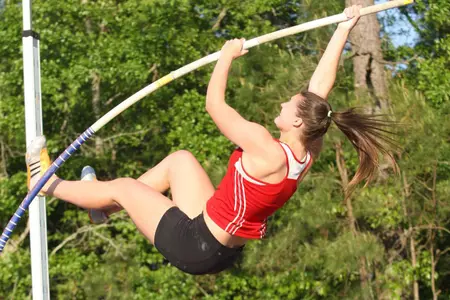 Runnin' Bulldogs Post Five First-Place Wins at Terrier Relays Image