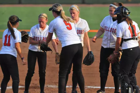 GWU Softball Releases 2011 Fall Schedule Image