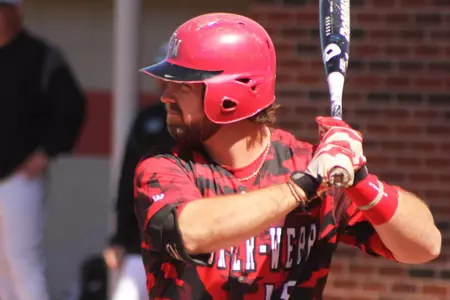 Runnin' Bulldogs Lose Second Game At Presbyterian, 9-5, Saturday Image