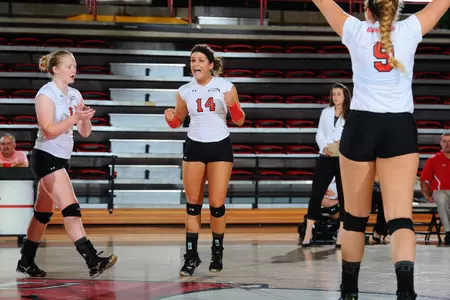 Runnin' Bulldogs Dominate the Net in 3-1 Home Win over Radford Image