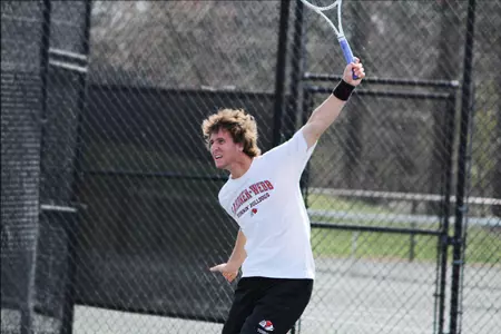 Runnin' Bulldogs Suffer 6-1 Setback at Winthrop on Friday Image