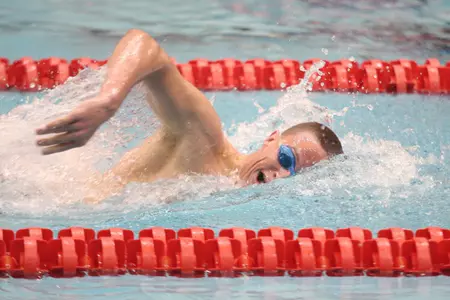 Runnin' Bulldogs' Rally Comes Up Short in 159.5-134.5 Dual Meet Loss at Davidson on Saturday Image