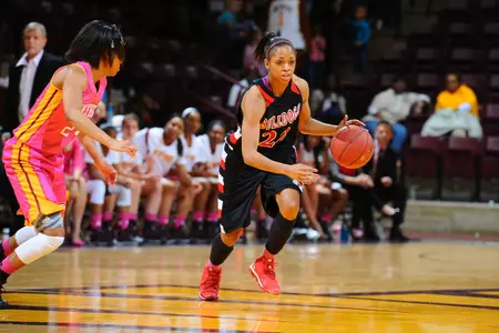Women's Basketball Scores School-Record 118 Points In Defeat Of Montreat Image