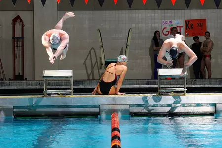 Toth Breaks Record In 200 Breast On Final Day Of Fall Frenzy Invitational Image