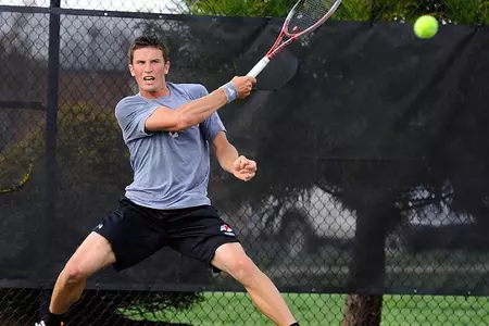 Runnin' Bulldogs Down Georgia Southern, 5-2, on the Road Thursday Image