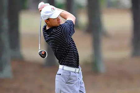 Runnin' Bulldogs Take Third At Forest Hills Collegiate Tourney Image