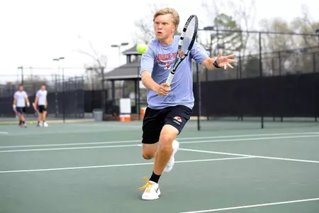 Gardner-Webb Defeats Liberty, 5-2, for Big South Win on Sunday Image