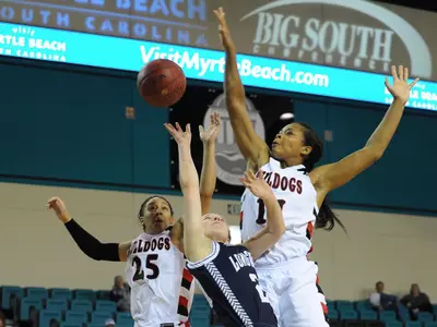 Long-Distance Shooting Sends Arizona Past Women's Basketball Image