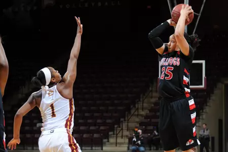 Strong Second Half Lifts Winthop Past Women's Basketball Saturday Afternoon Image