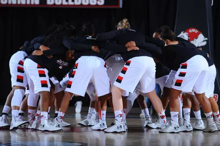 Women's Basketball Dominates The Glass In Victory Over Winthrop Image