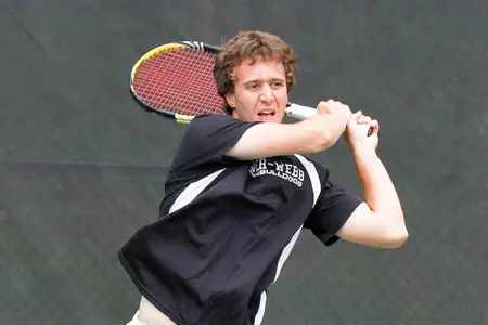 Men's Tennis Utilizes Veteran Leadership to Defeat Davidson, 4-3 Image