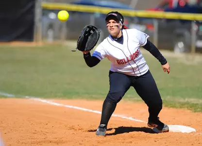Softball Outhits Longwood But Drops Series Finale On Sunday Afternoon Image