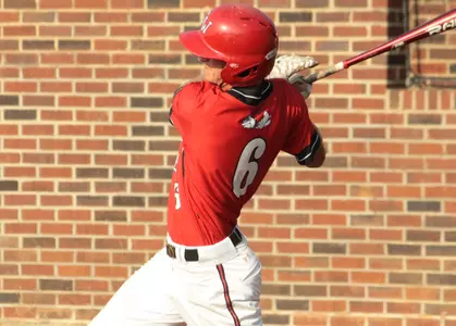 Diamond 'Dogs Rally For 4-3 Win Over UNC Greensboro In Season Finale Image