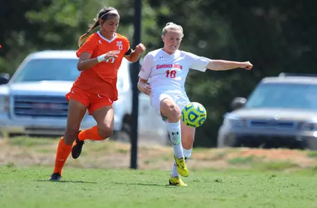 Hooe's Two Goals Springs Women's Soccer To Win Over Chattanooga Image