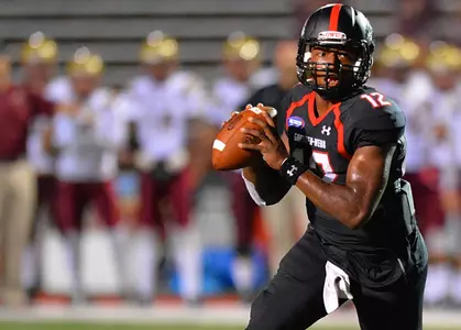 Elon Tops Gardner-Webb, 21-13, Saturday Night In Three Overtimes Image