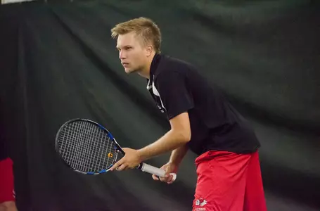 Men's Tennis Hits Their Way Past Davidson Image