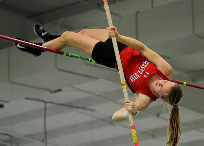 Runnin' Bulldogs Finish Strong at ETSU Buccaneer Invitational Image