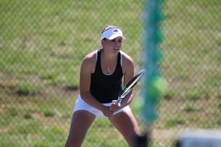 Women's Tennis Sweeps Fairfield Image