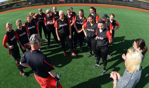 Softball Drops Conference Matchup To Longwood Sunday Afternoon Image