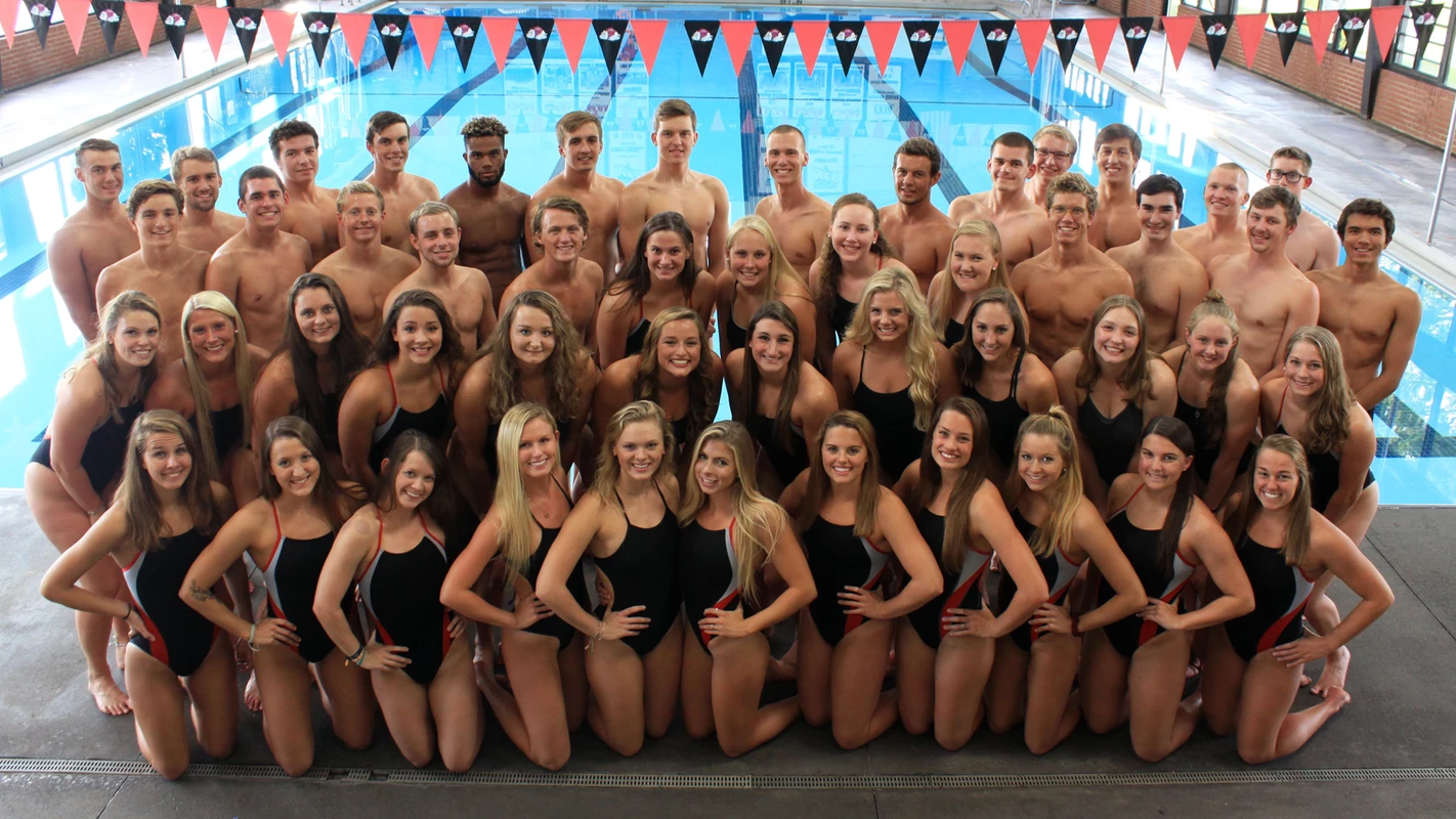 2018-19 Gardner-Webb Swimming Team Photo