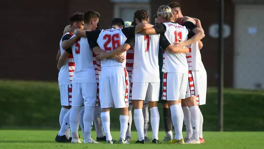 Men's Soccer Huddle 2018