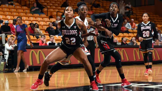 Nia Lee 2018-19 at Campbell