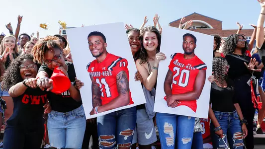Crowd FB 2019