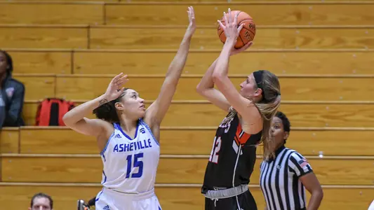 Gabrielle Caponegro 2018-19