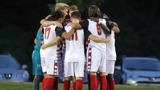 Men's Soccer Huddle 2019