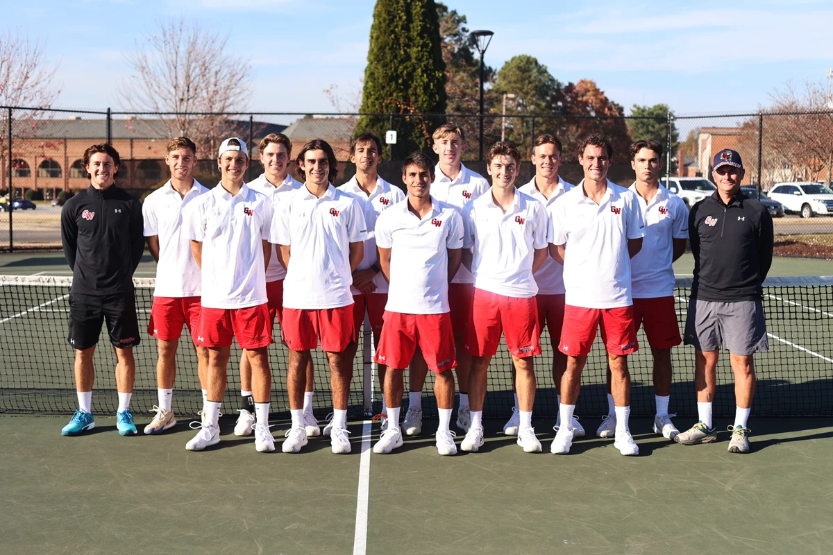 2023-2024 Men's Tennis Team