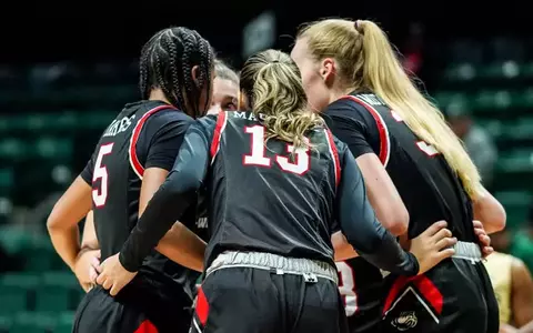 WBB team vs Charlotte