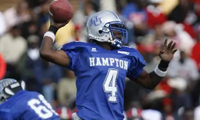 HAMPTON LOSES SEASON-FINALE’ TO SOUTHERN ILLINOIS, 45-27 Image