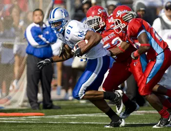 BROWN’S LATE TOUCHDOWN CARRIES PIRATES PAST DELAWARE STATE, 17-14 Image