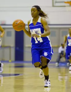 LADY PIRATES BIT BY LADY WILDCATS Image