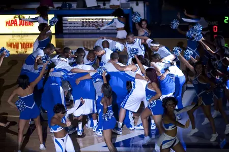Basketball_Team_Action