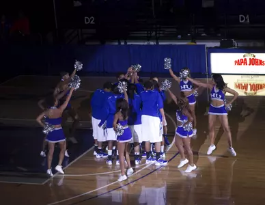 LP_huddle