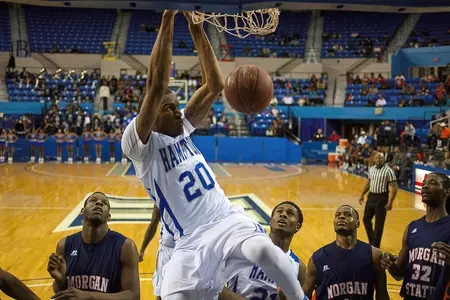 Maxwell_Dunking