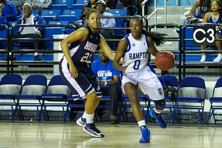 Malia_dribbling