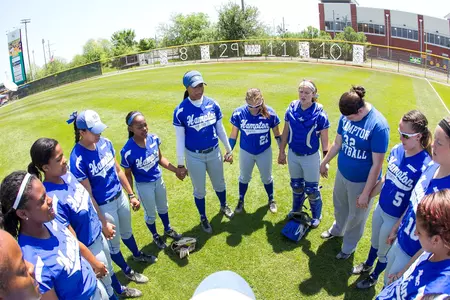 Softball_Team_NSU