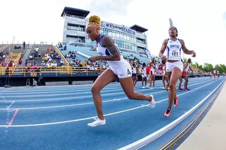 Lady_Pirates_relay
