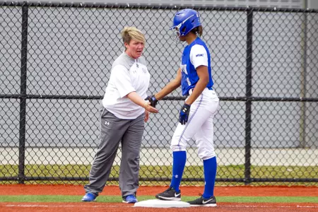 Softball_Team_HOW