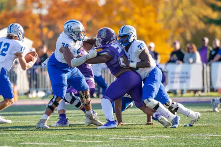 Hampton Beats Albany, 38-37, in Overtime Image