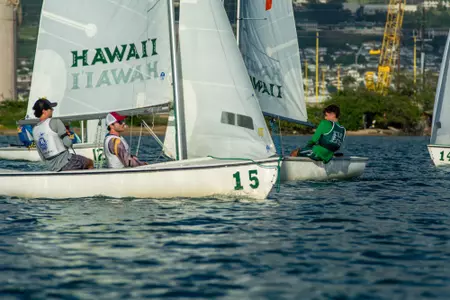 Sailing Hawaii
