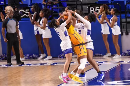 WBB vs hofstra