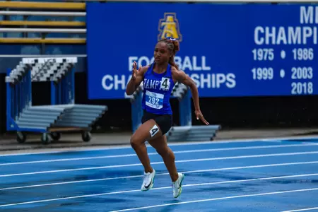 WTRACK-CAAOutdoorTrack-2