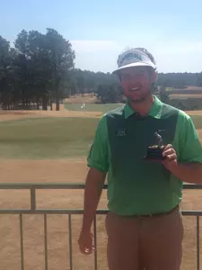 Tas Sipowski placed third at the tournament's putting competition.